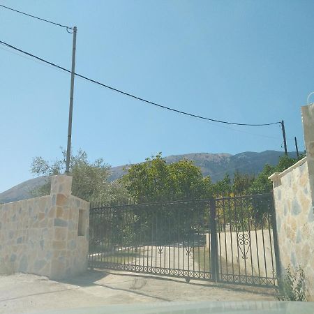 Apartment With Pool In Tzanata Kefalonia Dhimisianata ภายนอก รูปภาพ