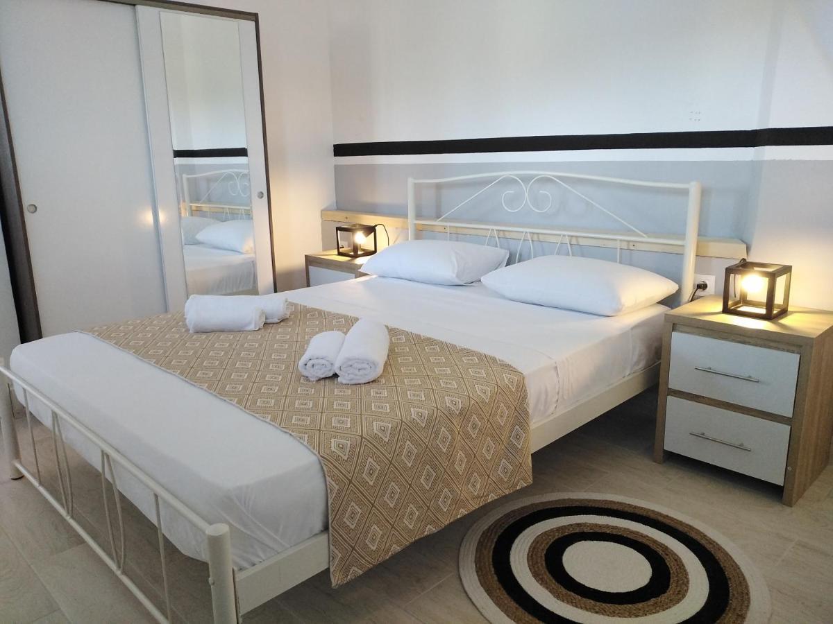 Apartment With Pool In Tzanata Kefalonia Dhimisianata ภายนอก รูปภาพ